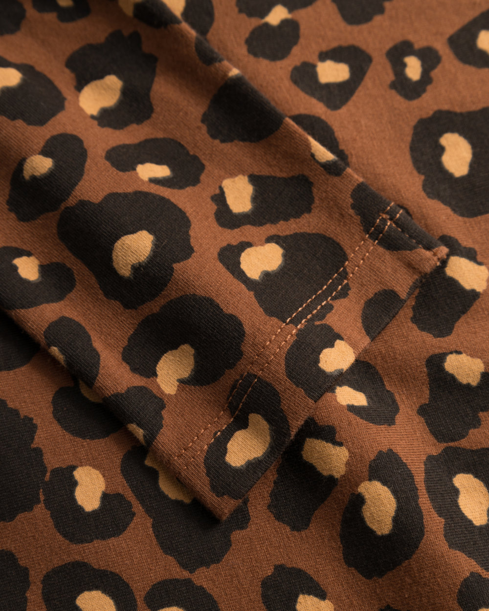 LEOPARD Turtleneck